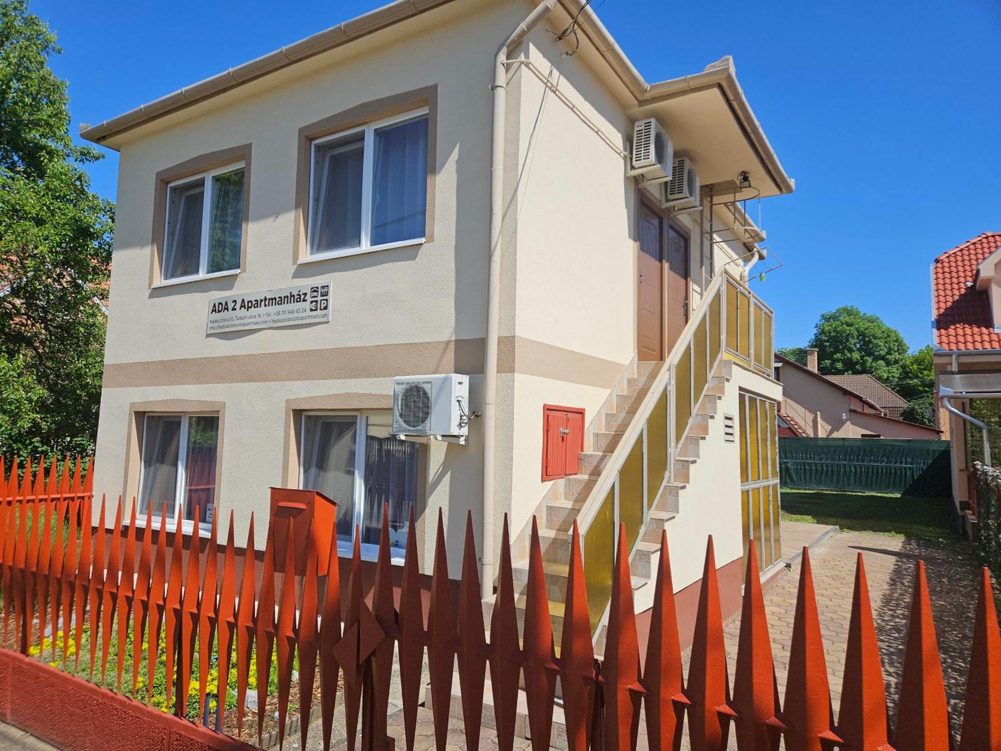 Ada 2 Apartmanhaz Гайдусобосло Екстер'єр фото