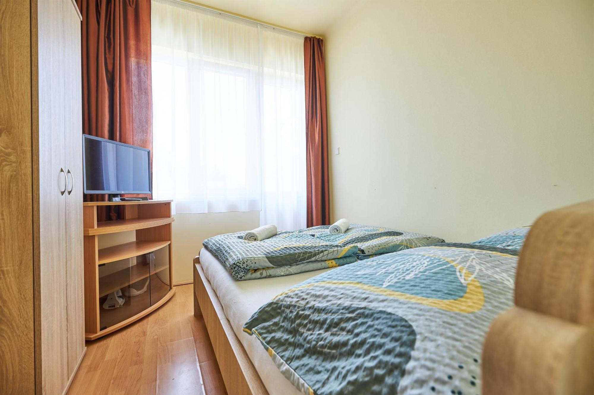 Ada 2 Apartmanhaz Гайдусобосло Екстер'єр фото