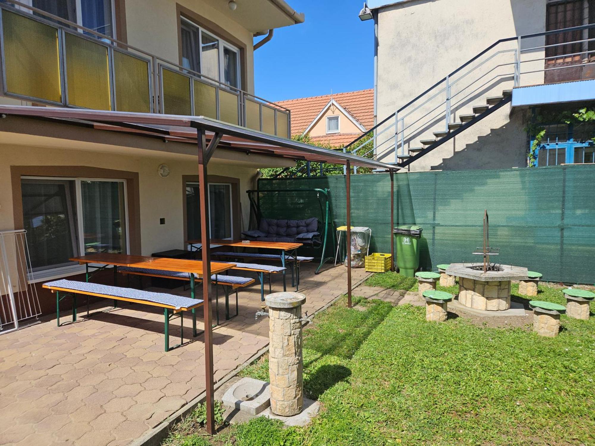 Ada 2 Apartmanhaz Гайдусобосло Екстер'єр фото