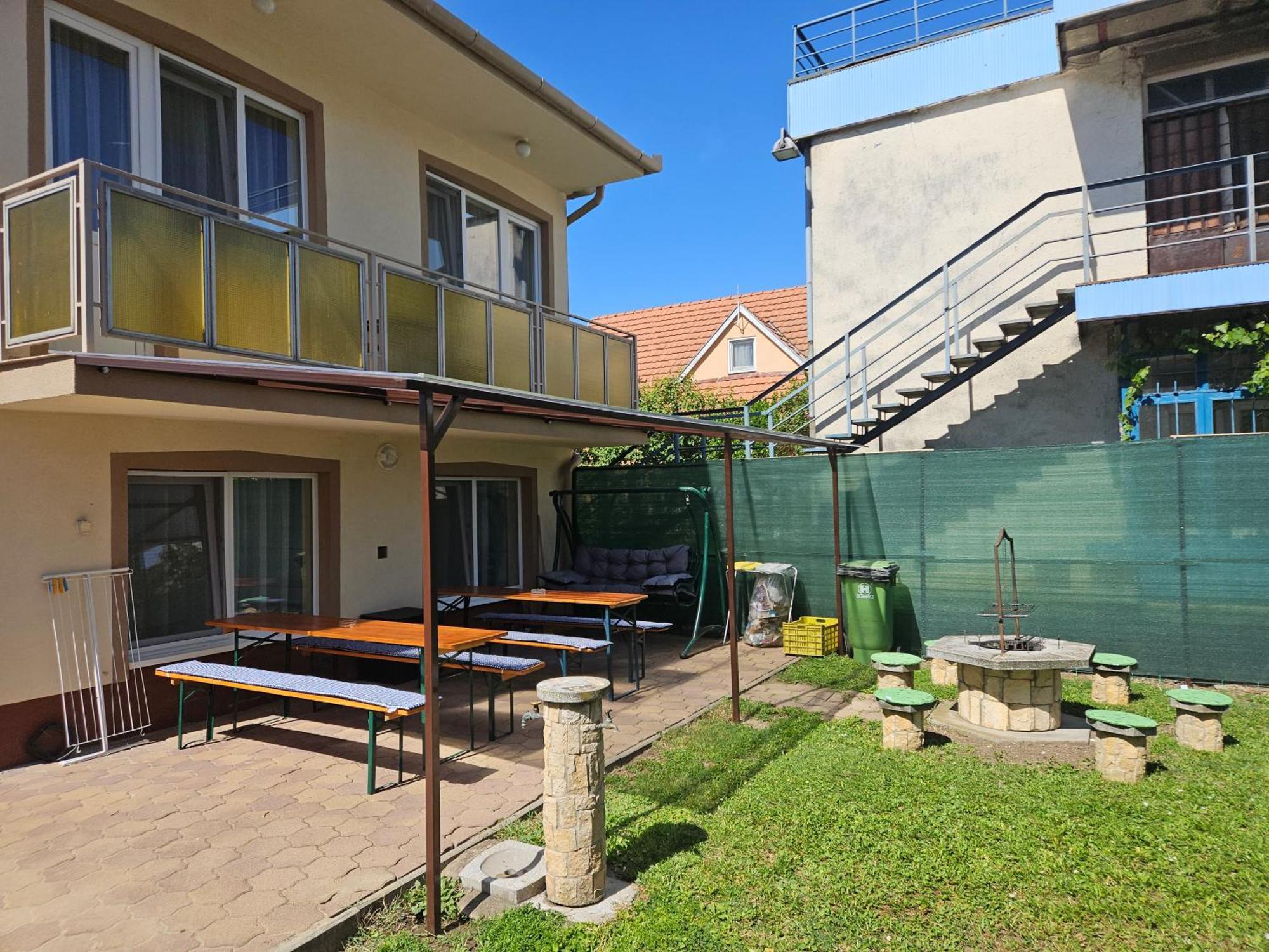 Ada 2 Apartmanhaz Гайдусобосло Екстер'єр фото